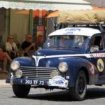 Il n'est pas venu du Cap mais d Aix les Bains ce qui en fait l equipage le plus eloigné.
Là c'est plus qu un depart en vacances, c est un depart en expedition.
Bravo et Merci à Jean Pierre PIJOLET specaliste des voyages en anciennes à l'étranger. (AFRICALLWAYS)